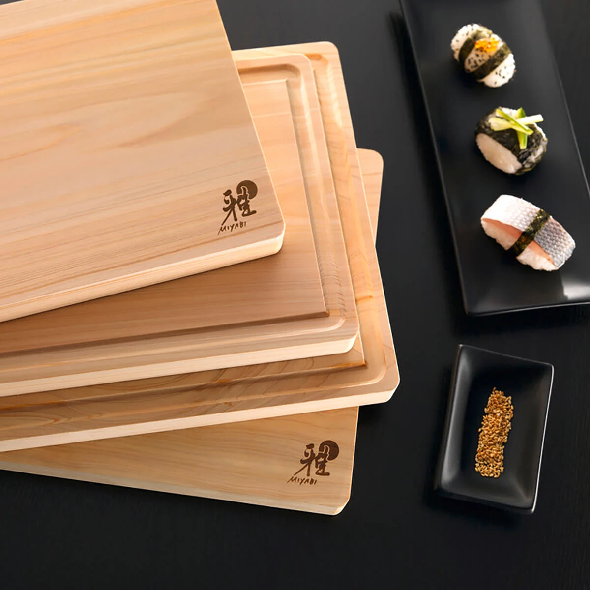 Hinoki Skärbräda, 40 x 25 x 3 cm.
