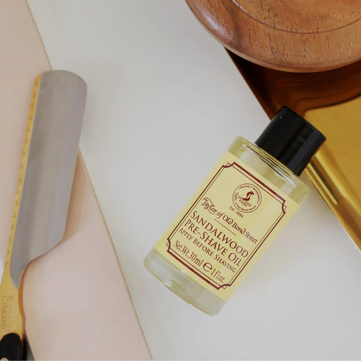 Pre-shave Oil, Sandalwood, 30 ml.