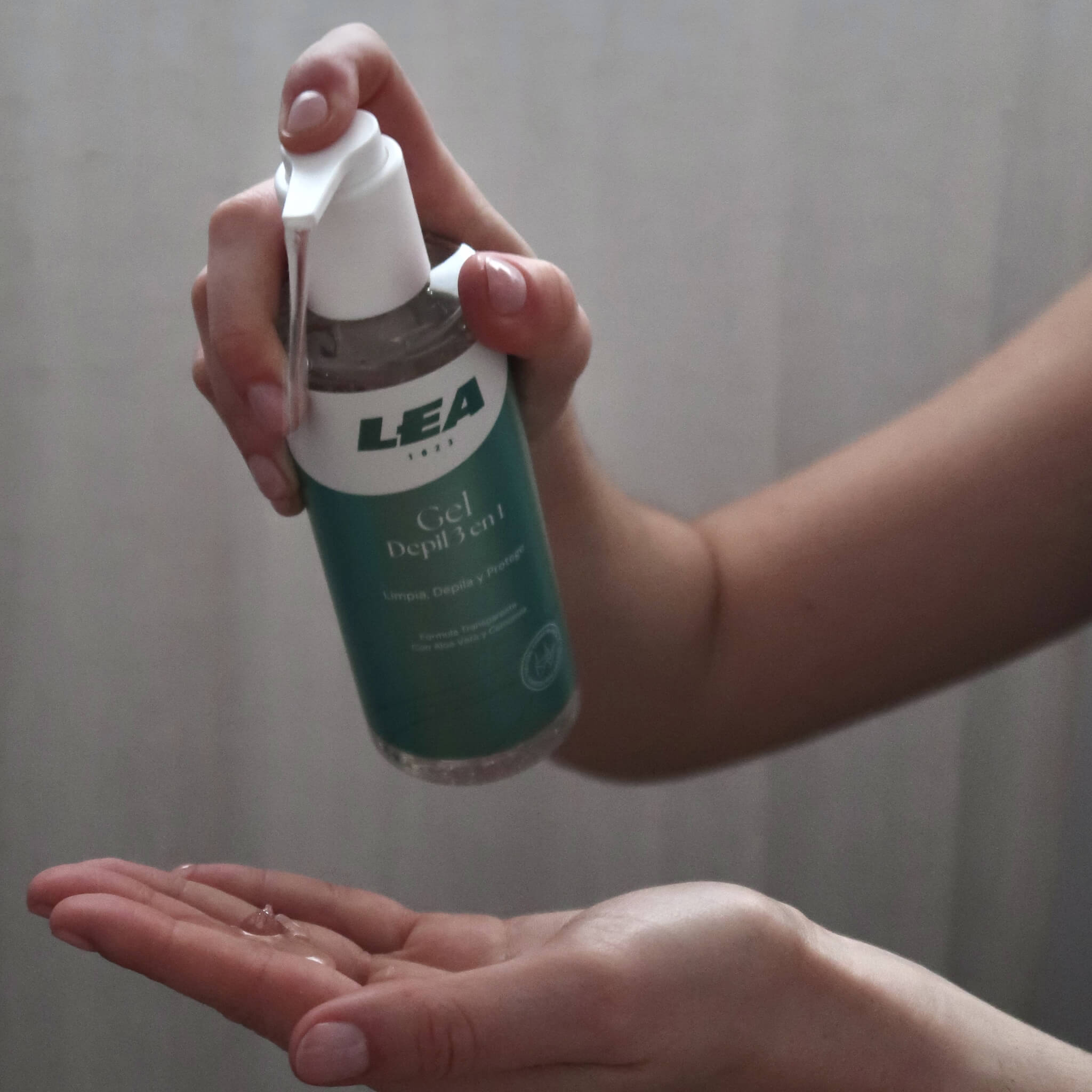 Rakgel 3-in-1 för kropps- och intimrakning, 250 ml.