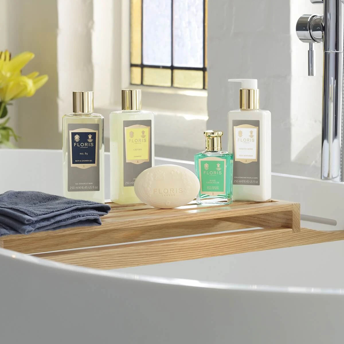 White Rose, Body Moisturiser, 250 ml.