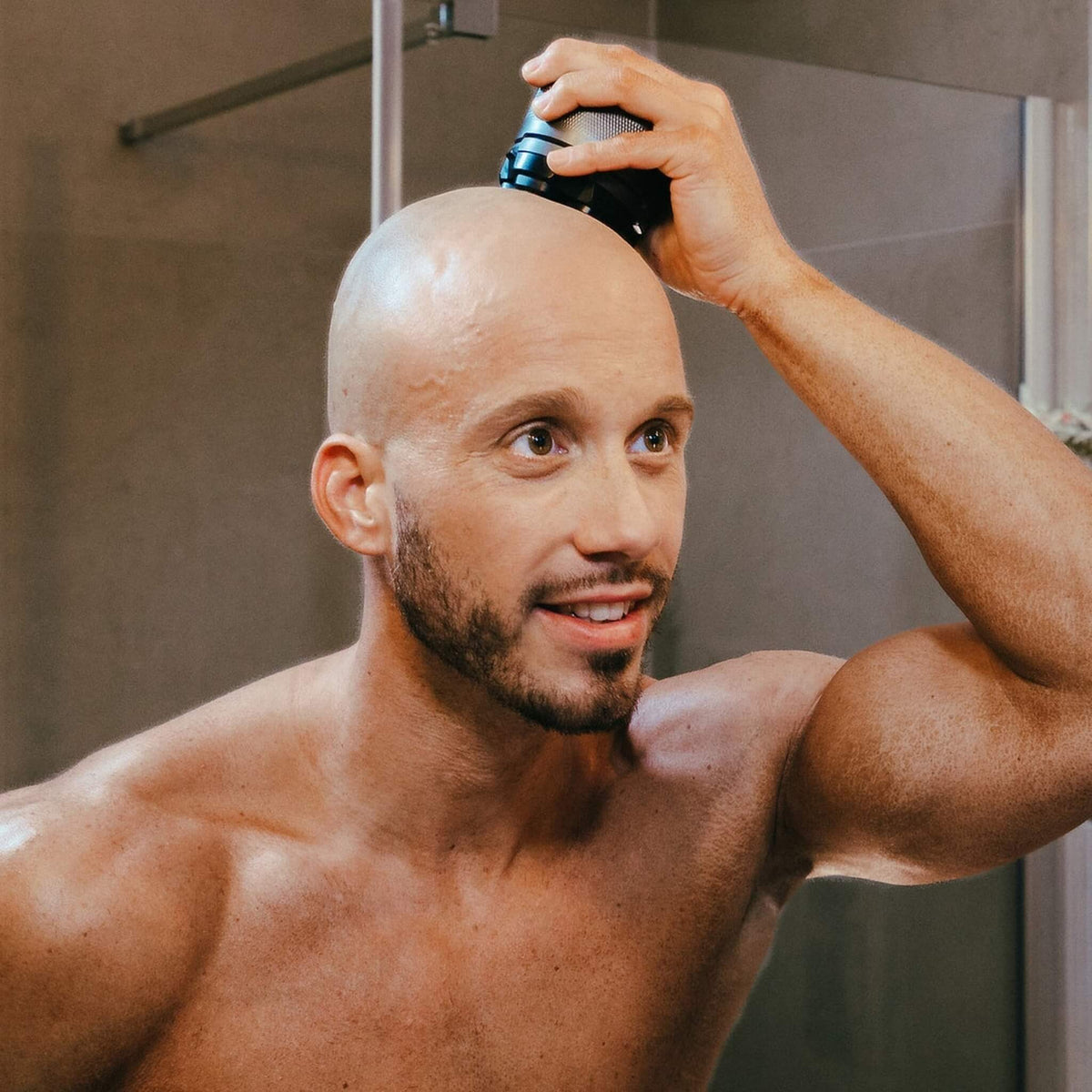 Bold Shaver, elektrisk rakapparat för huvudet
