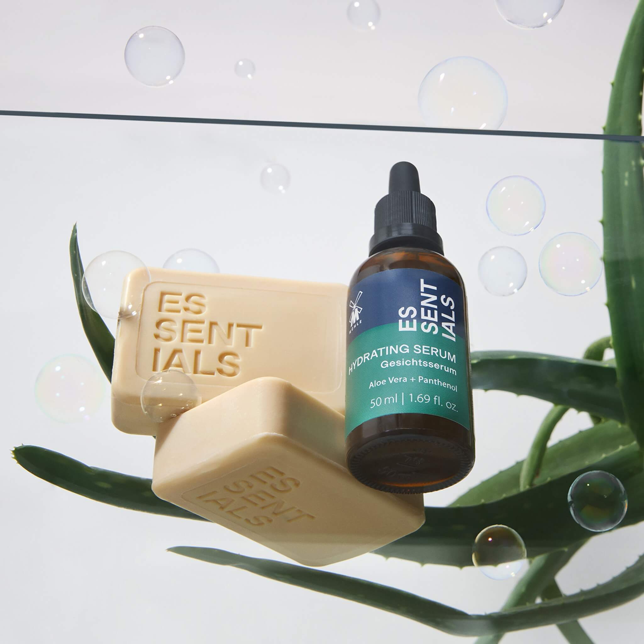 Återfuktande Serum, Aloe Vera & Panthenol, Essentials, 50 ml.