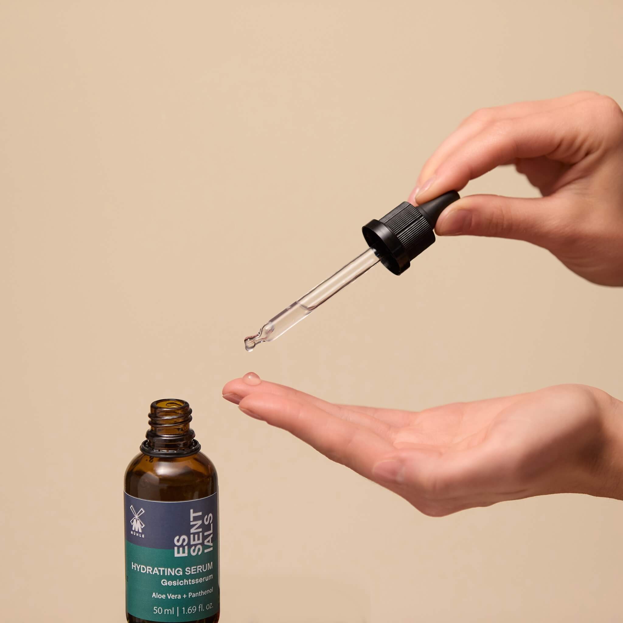 Återfuktande Serum, Aloe Vera & Panthenol, Essentials, 50 ml.