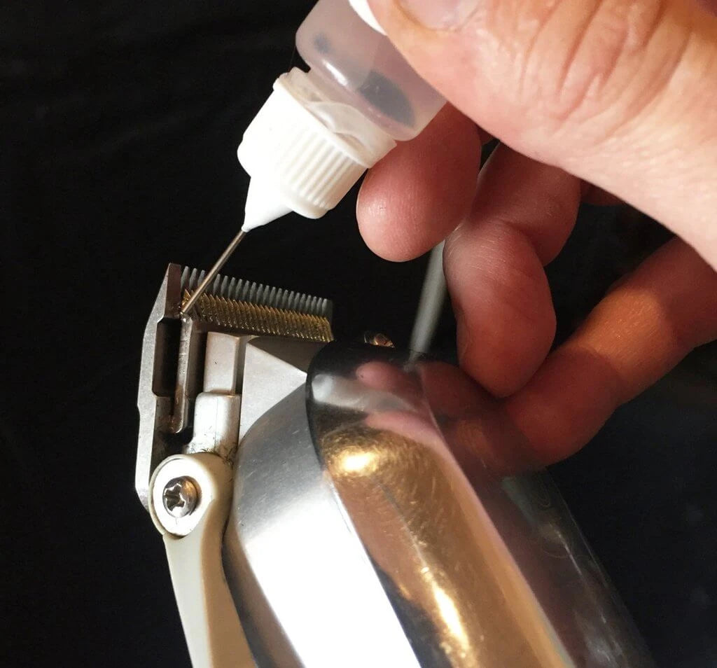 Oljedispenser med precisionsspets