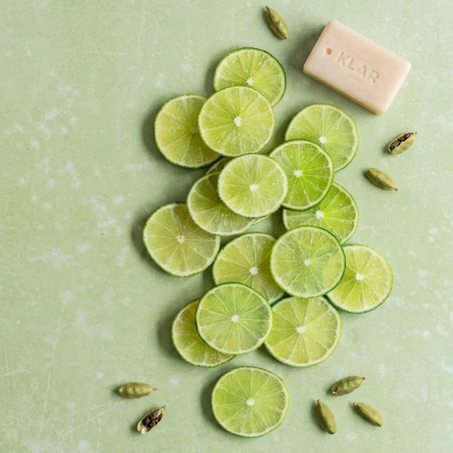 3-i-1-tvål för hår, ansikte och kropp, kardemumma och lime, 100 g.