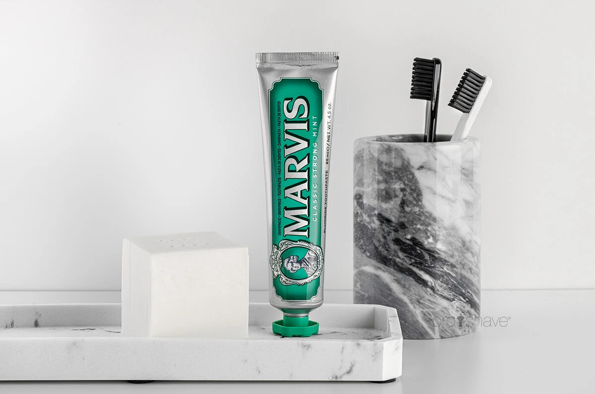 Classic Strong Mint tandkräm, 85 ml.