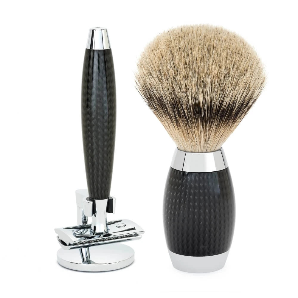 Edition No. 1, Rakset med Säkerhetshyvel, Silvertip Badger Rakborste och Rakhållare, Carbon