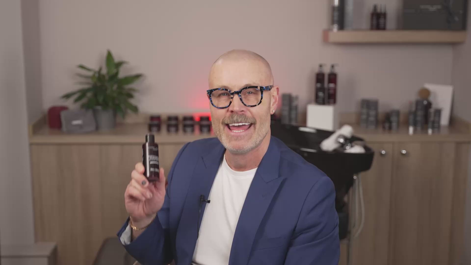 Ladda video: Exfolierande rengöringsmedel, 100 ml.